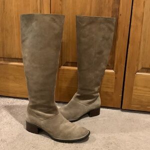 Born tall boots, good condition, leather, tan/taupe, size 8